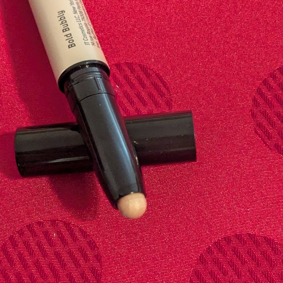Bold Bubbly IT Cosmetics Superhero No-Tug Shadow Stick - Picture 11 of 12